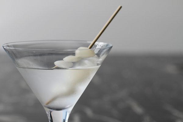 Gibson Cocktail Recipe - Cocktails & Bars