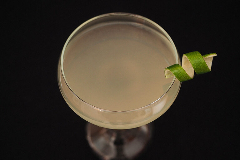 The Gimlet Recipe & Variations - Gin Cocktails - Cocktails & Bars